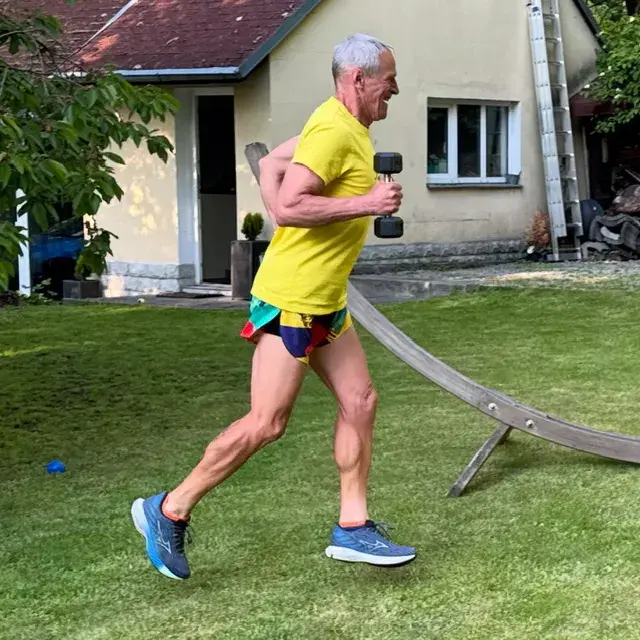 Sám sobě pokusným králíkem, aneb proč by běžci měli posilovat