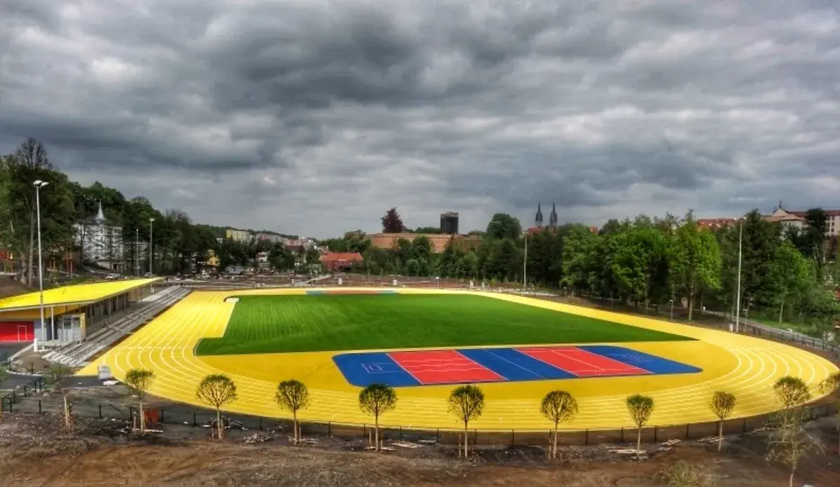 Jak rychle a jak daleko, tak o to vůbec neběží