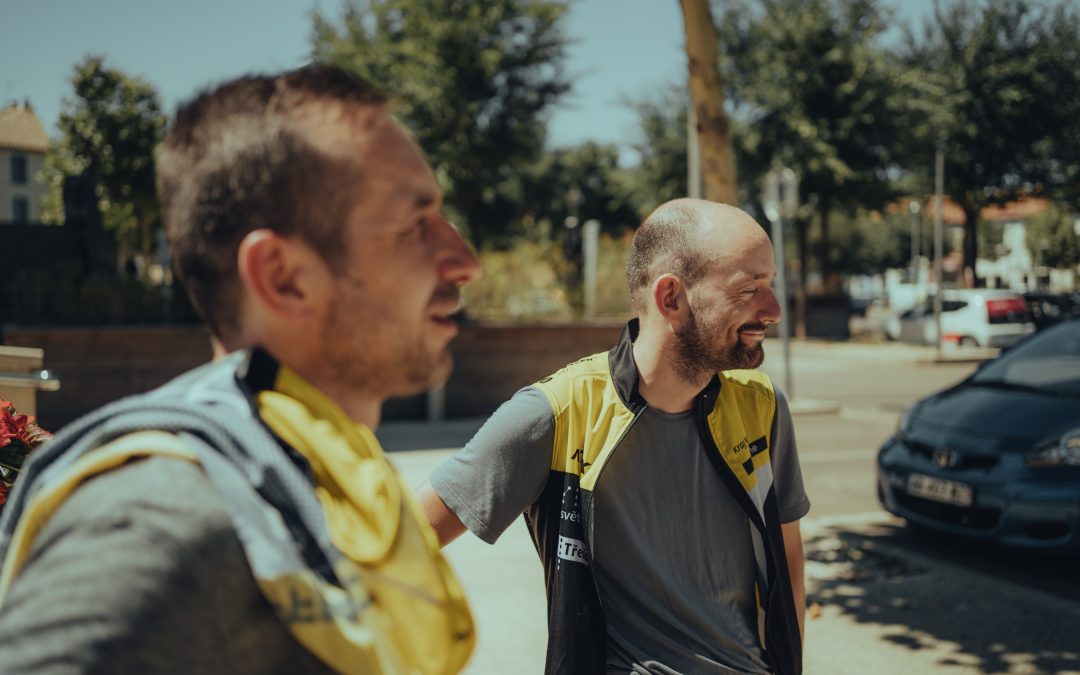 Tour de France ve tmě, první nevidomý na světě úspěšně dokončil slavný závod